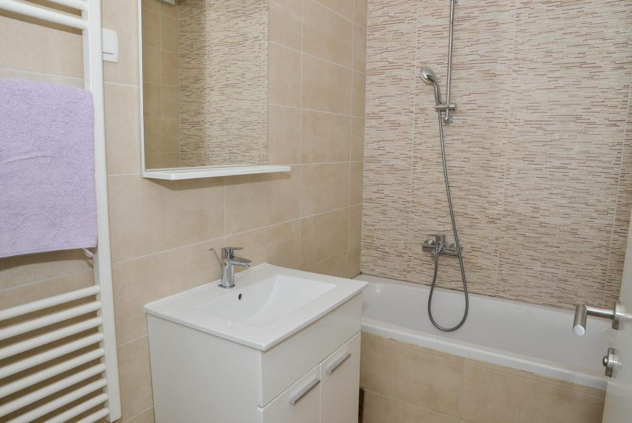 Apartment Leon Sa Privatnim Parkingom Zadar